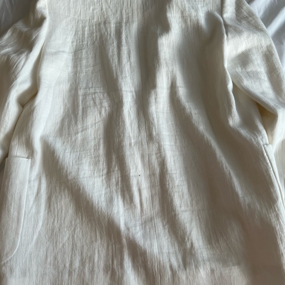 Brand new white formal jacket - Picture 3 of 3